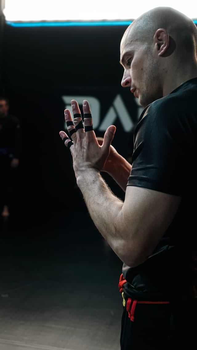 Sergio J. "the Monkey" demostrando técnica de Jiu-Jitsu